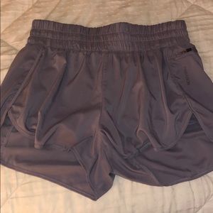 Paragon Yuna shorts high-rise